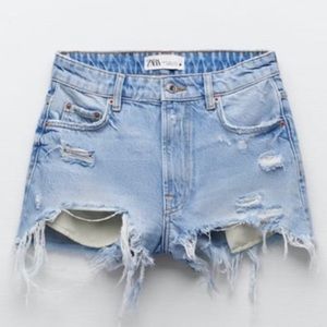Zara signature denim high wasted shorts. Size 4
